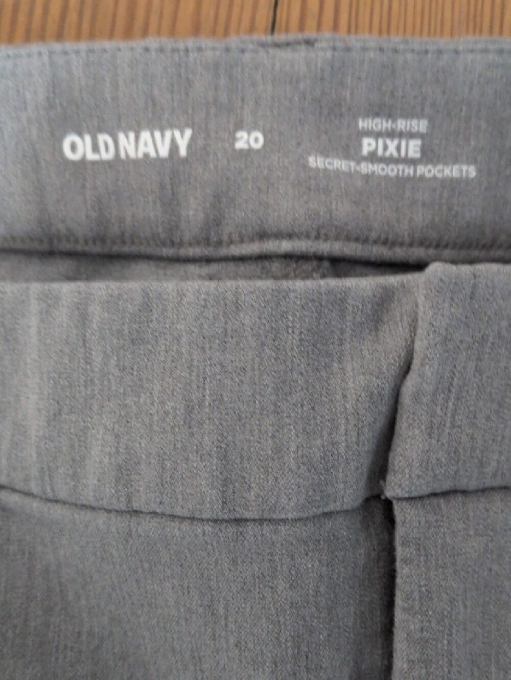 Old Navy Light Gray Women's Slim Straight Trousers - Picture 2 of 3